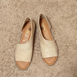 Catherine Malandrino Open Flats